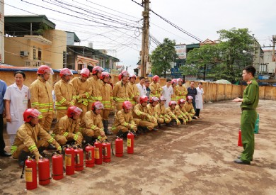 Bệnh viện Đa khoa tỉnh Quảng Ninh tổ chức tập huấn nghiệp vụ phòng cháy, chữa cháy