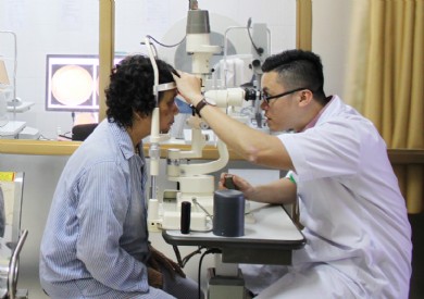 Viêm loét giác mạc để lại nhiều di chứng cho mắt