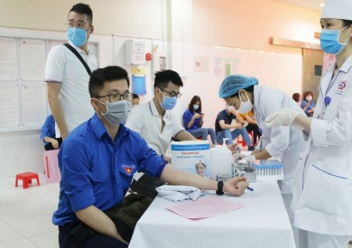 Tuổi trẻ Quảng Ninh hiến máu tình nguyện mùa dịch chung tay đẩy lùi Covid-19