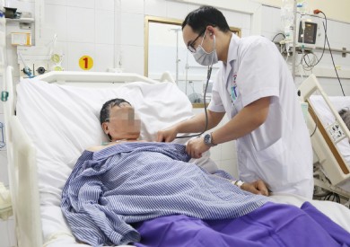 Phẫu thuật giữ nguyên vẹn ruột cho ca tắc hoàn toàn động mạch mạc treo tràng trên hiếm gặp