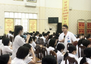 Bệnh viện Đa khoa tỉnh Quảng Ninh tập huấn triển khai Thông tư 31 Quy định về hoạt động điều dưỡng trong bệnh viện