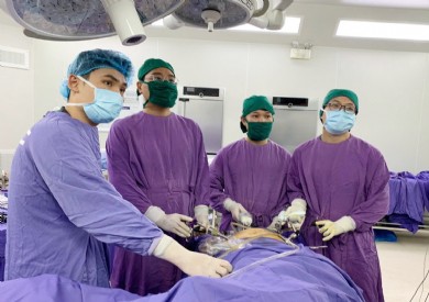 Chinh phục 3 ca phẫu thuật nội soi cắt khối tá tụy, tiến bộ vượt bậc năm 2024