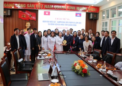 Tiếp đoàn công tác Bộ Y tế Campuchia đến học tập kinh nghiệm quản lý chất lượng xét nghiệm