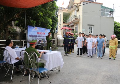 Bệnh viện Đa khoa tỉnh Quảng Ninh huấn luyện nghiệp vụ PCCC và thực tập phương án chữa cháy, cứu nạn cứu hộ năm 2024