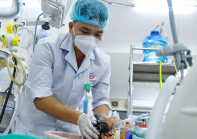 Điều dưỡng Bệnh viện Đa khoa tỉnh Quảng Ninh thầm lặng giữ ngọn lửa nghề