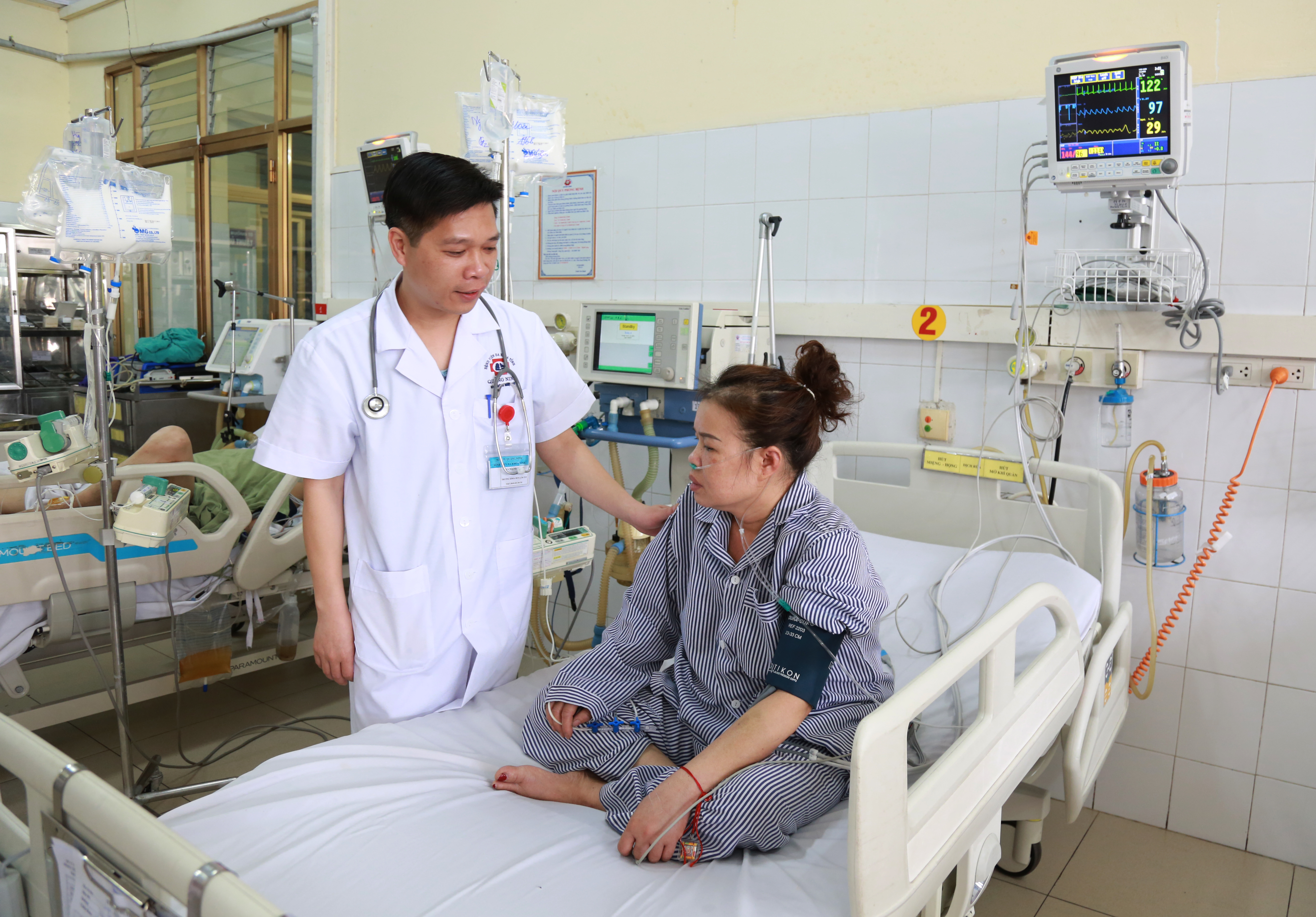 Người thầy thuốc hết lòng vì bệnh nhân